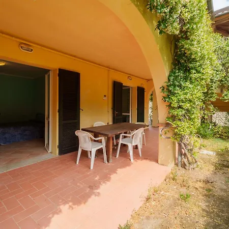 Nisportino Borgo Alloro, Fonte Ed Aida Apartment
