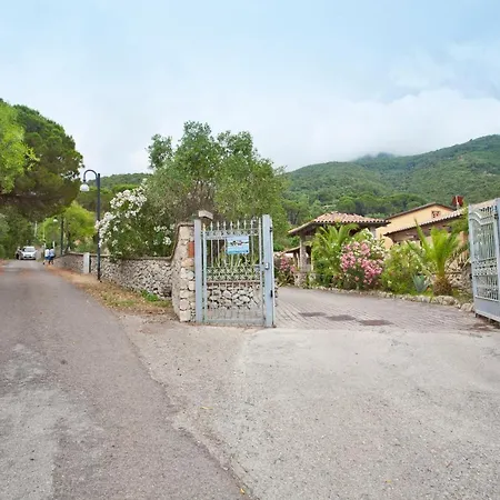 Nisportino Borgo Alloro, Fonte Ed Aida Apartmán *