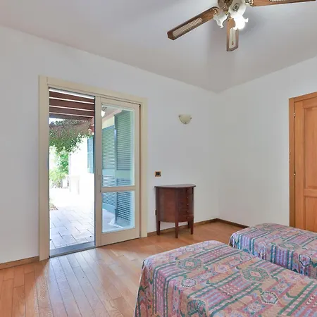 Nisportino Borgo Alloro, Fonte Ed Aida Appartement