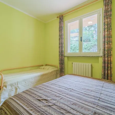 Nisportino Borgo Alloro, Fonte Ed Aida