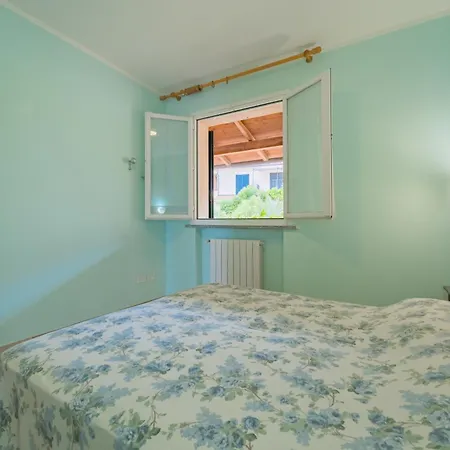 Nisportino Borgo Alloro, Fonte Ed Aida Apartment